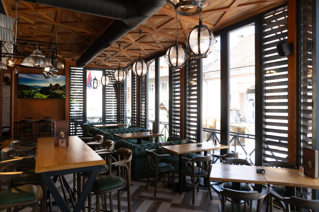 Restorani u Arandjelovcu, enterijer restorana Porota 6